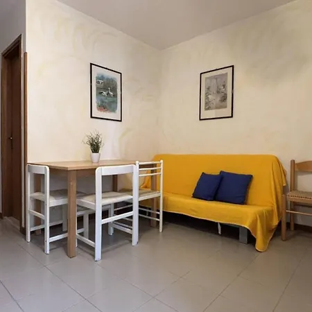 Lovely With Balcony - Beahost Appartement