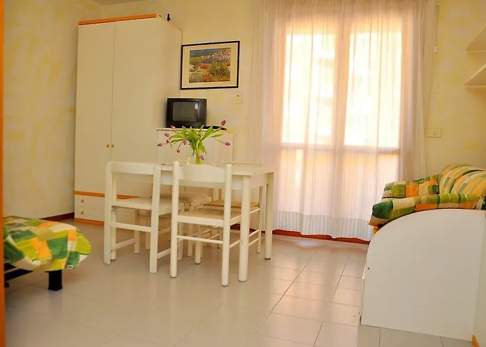 Lovely With Balcony - Beahost Appartement