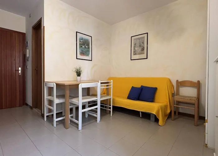 Lovely With Balcony - Beahost Appartement